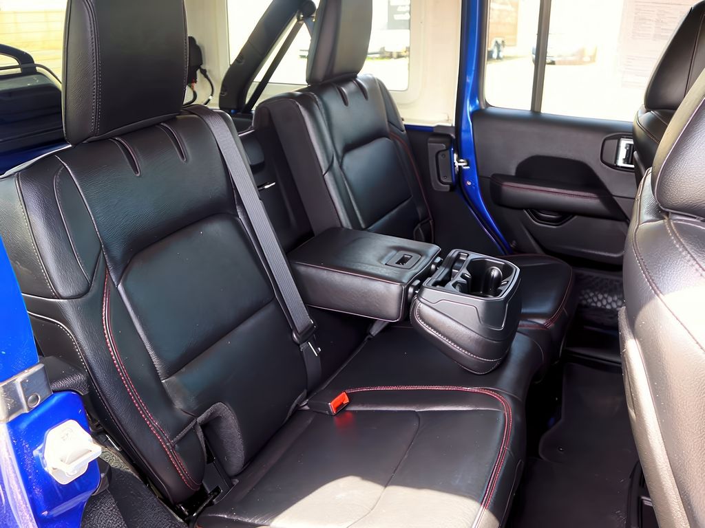 2019 Jeep Wrangler Rubicon photo 25