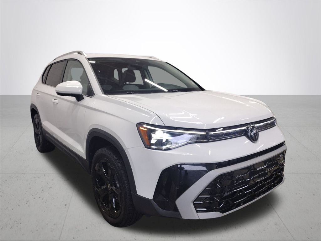 2025 Volkswagen Taos SEL photo 4