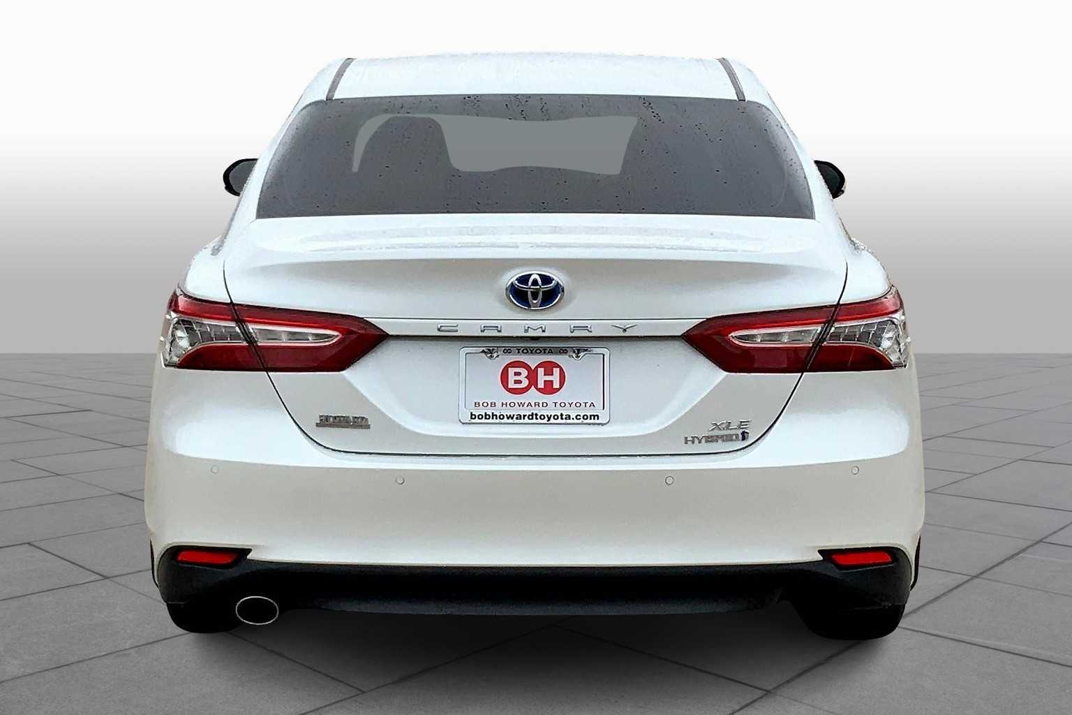 2018 Toyota Camry Hybrid XLE photo 4