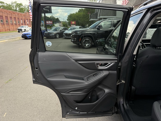 2021 Subaru Forester Premium photo 13