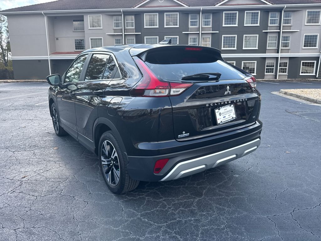 2024 Mitsubishi Eclipse Cross SE photo 2