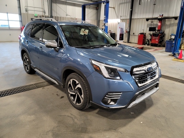 2022 Subaru Forester Touring's photo