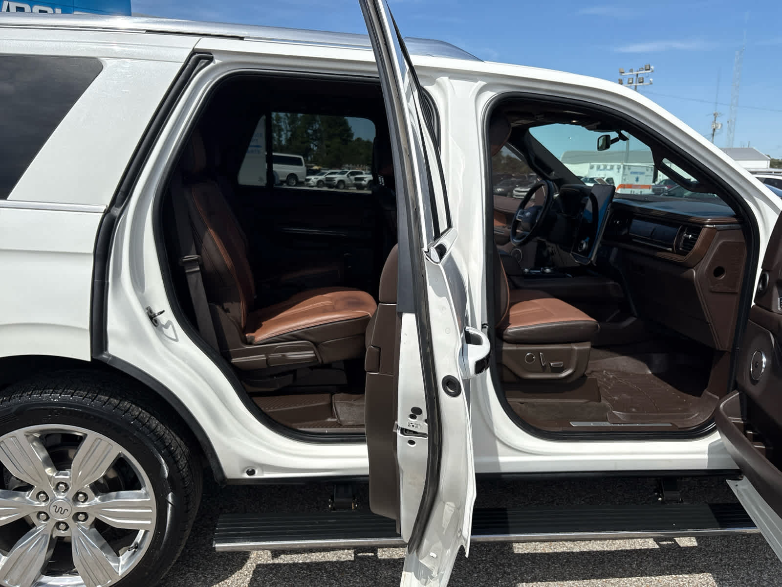2022 Ford Expedition King Ranch photo 35