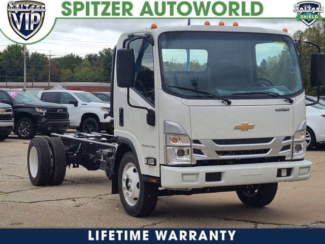 2025 Chevrolet Low Cab Forward Base's photo