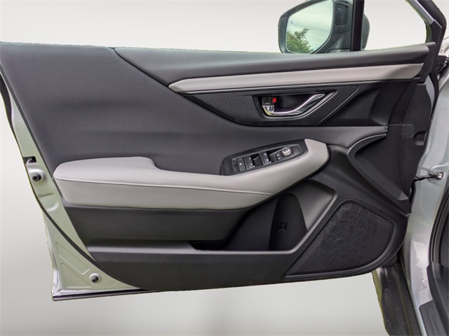 2025 Subaru Outback Premium photo 13