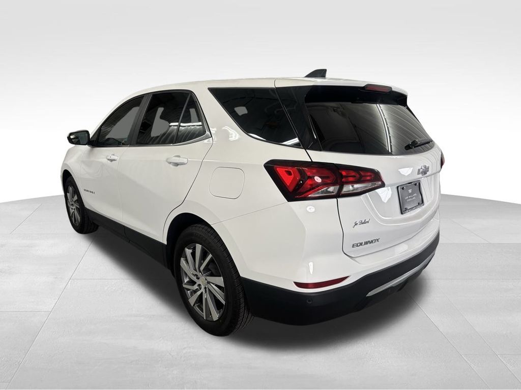 2022 Chevrolet Equinox LT photo 4