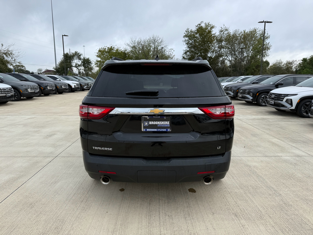 2021 Chevrolet Traverse Cloth photo 2
