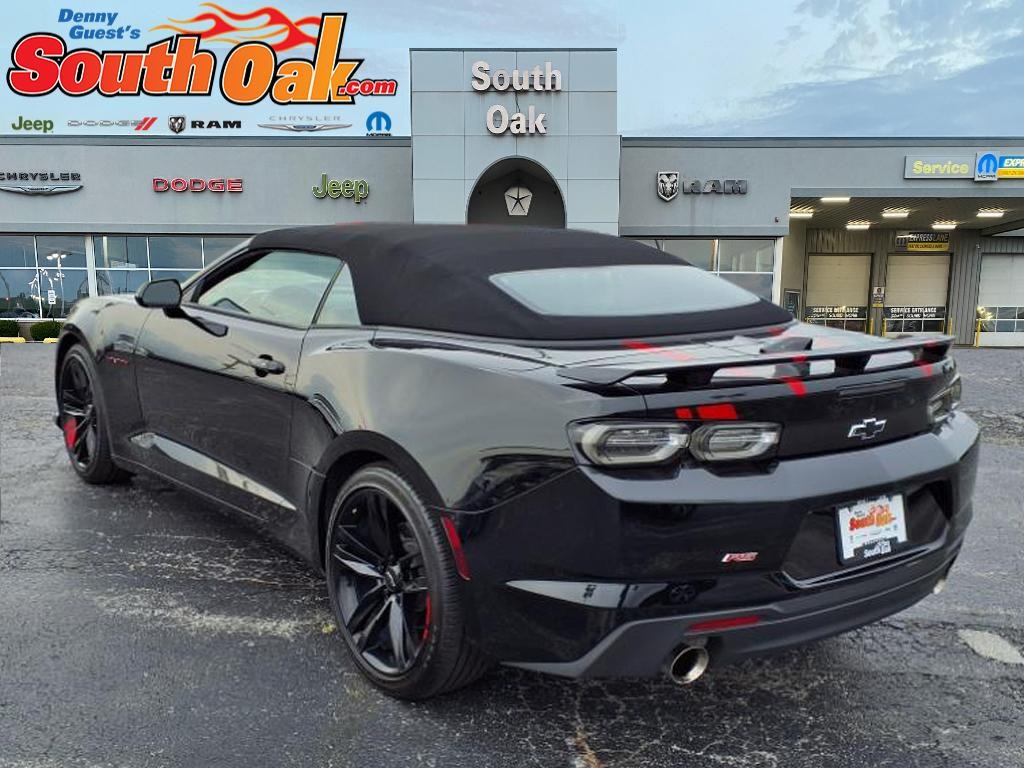 2023 Chevrolet Camaro 2LT photo 4