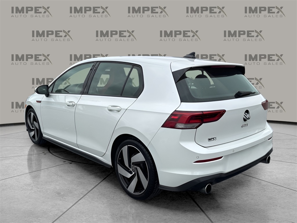 2022 Volkswagen Golf GTI SE photo 3
