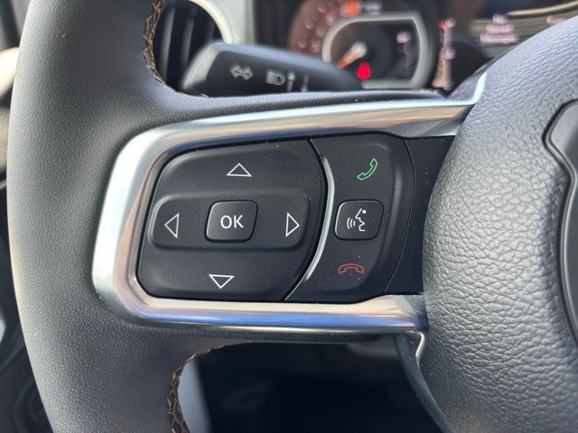 2024 Jeep Wrangler Sahara photo 12