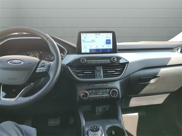 2022 Ford Escape SEL photo 25