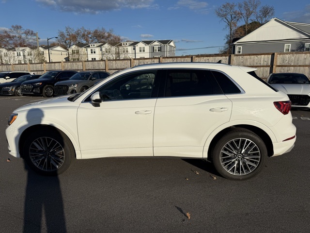 2021 Audi Q3 Premium photo 2