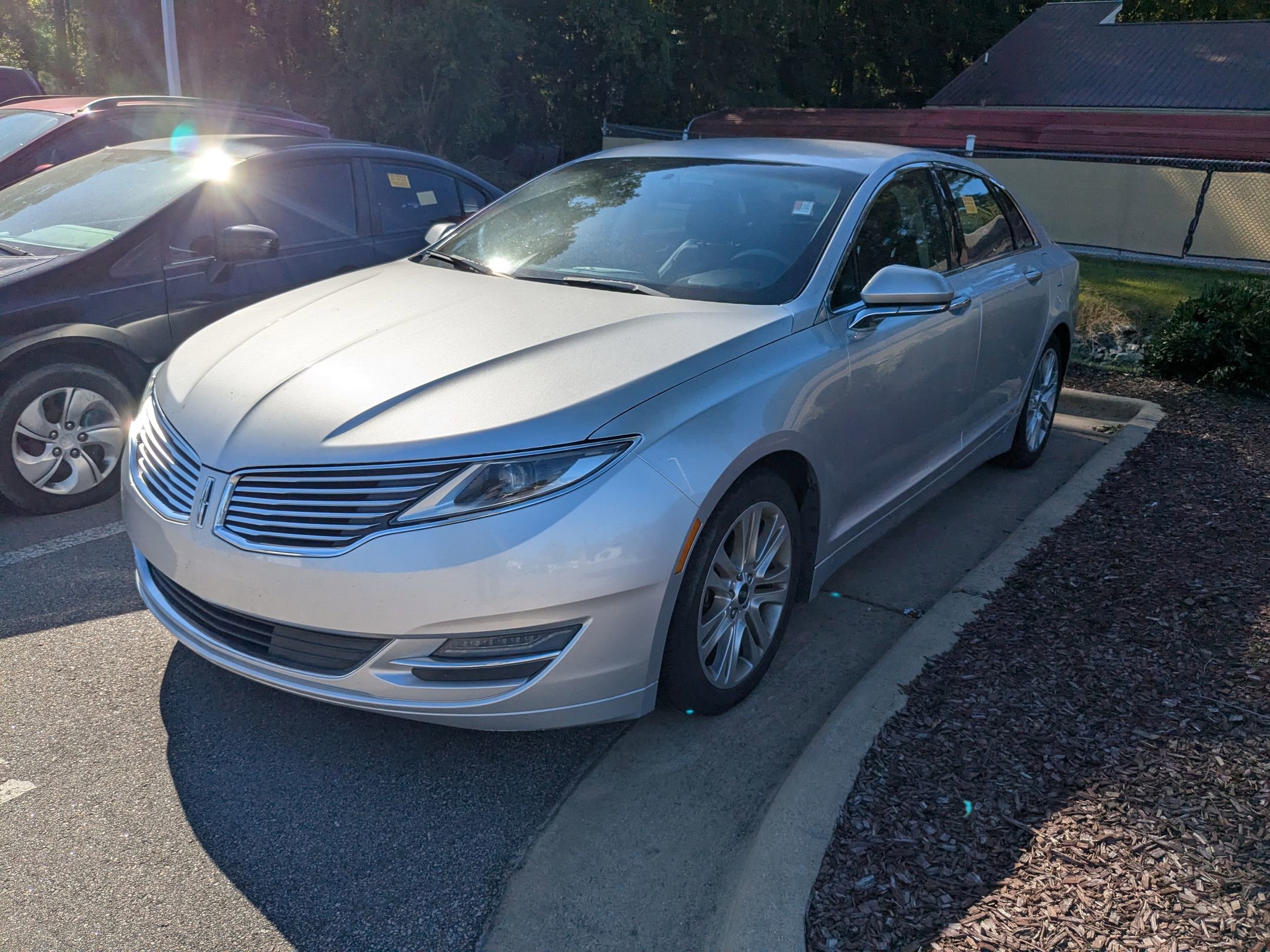 2016 Lincoln MKZ Base photo 2
