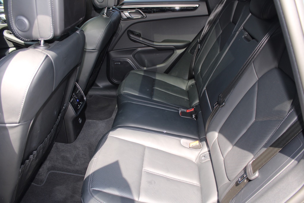 2024 Porsche Macan Base photo 28
