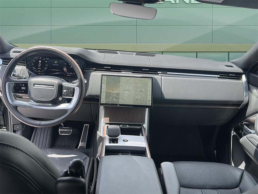2024 Land Rover Range Rover SE photo 9