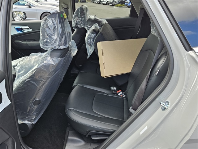 2026 Kia Sportage EX photo 4
