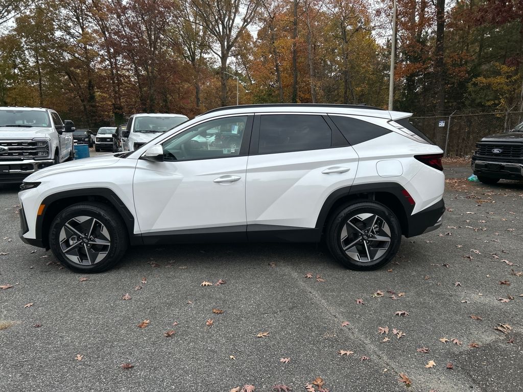 2025 Hyundai Tucson SEL photo 2
