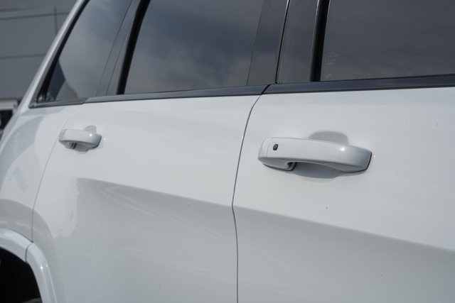 2021 Jeep Grand Cherokee Laredo photo 11