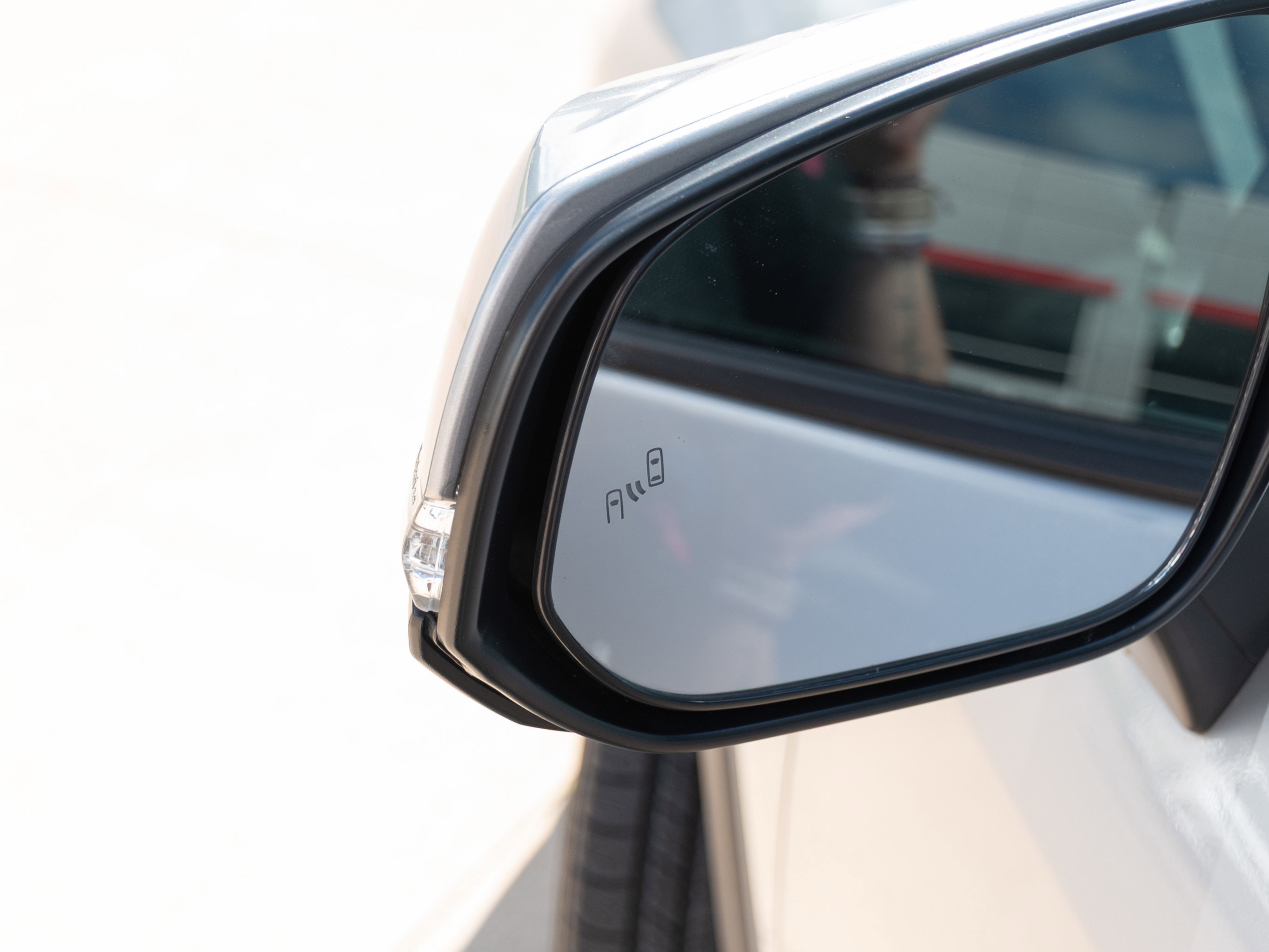 2022 Toyota RAV4 XLE photo 4