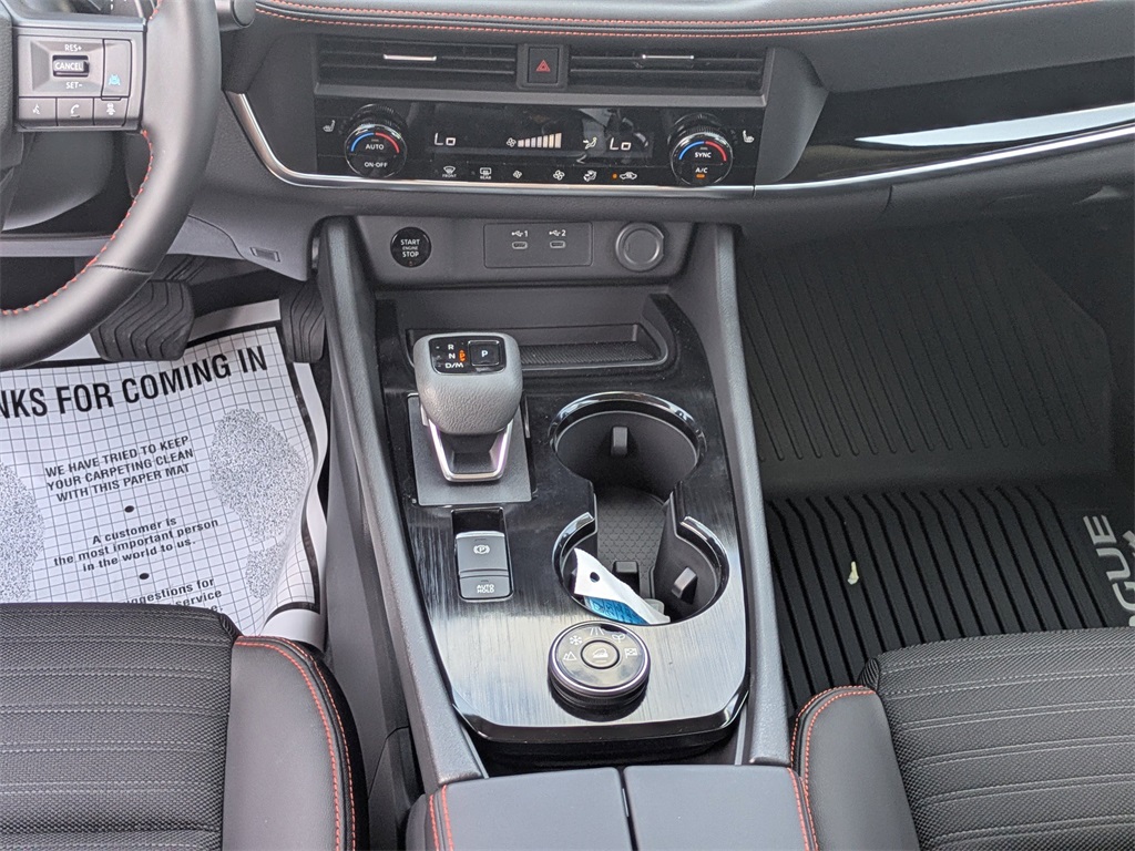 2026 Nissan Rogue SV photo 21