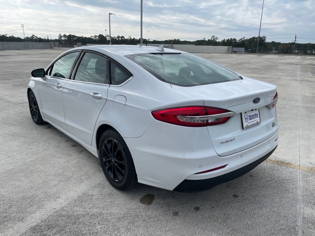 2020 Ford Fusion Hybrid SEL photo 3