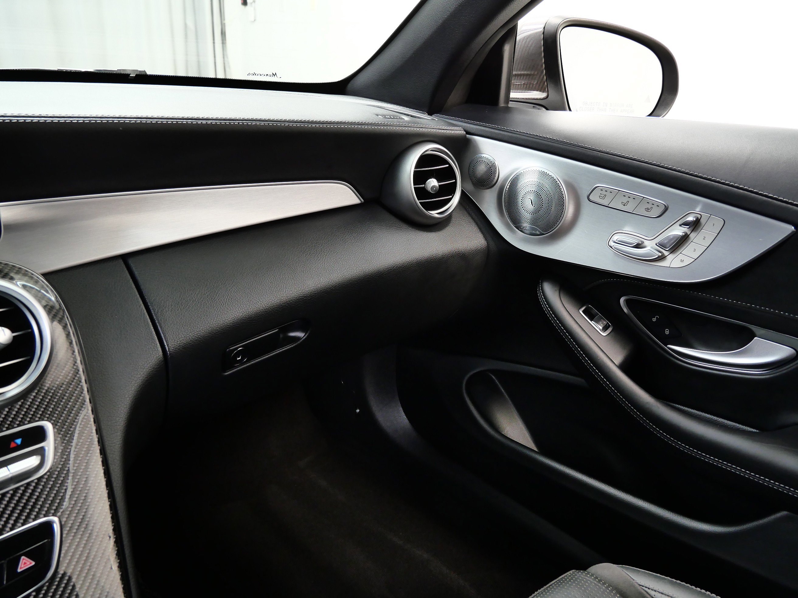 2019 Mercedes Benz C AMG 63 S photo 16