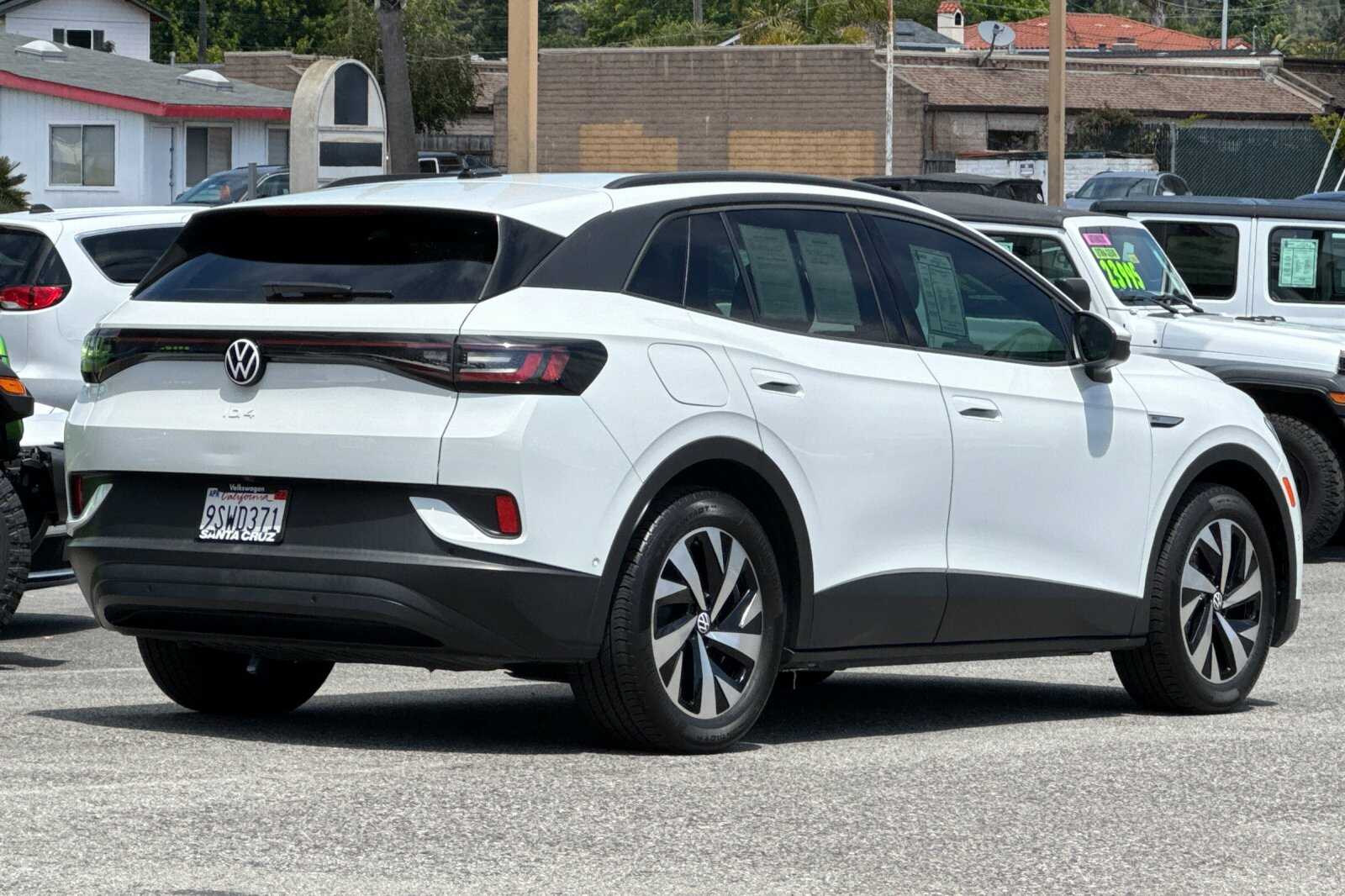 2023 Volkswagen ID.4 Pro photo 4