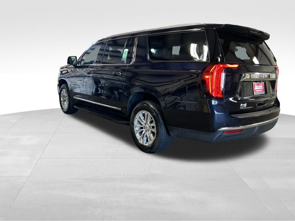 2022 Gmc Yukon XL SLT photo 2