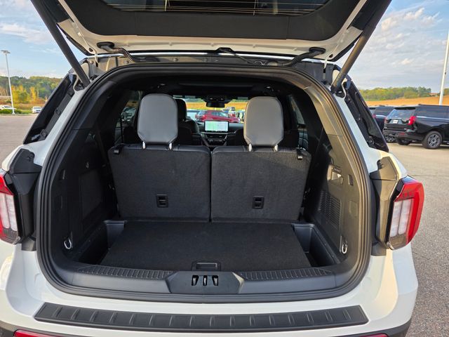 2025 Ford Explorer ST photo 49
