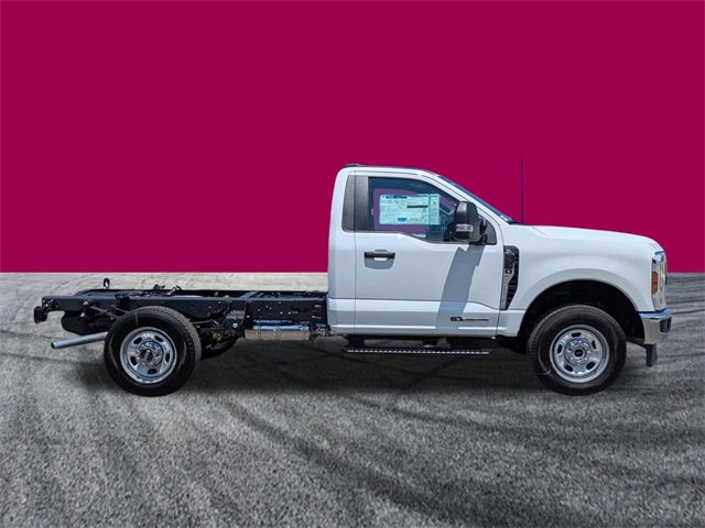 2026 Ford F-350 XL photo 3
