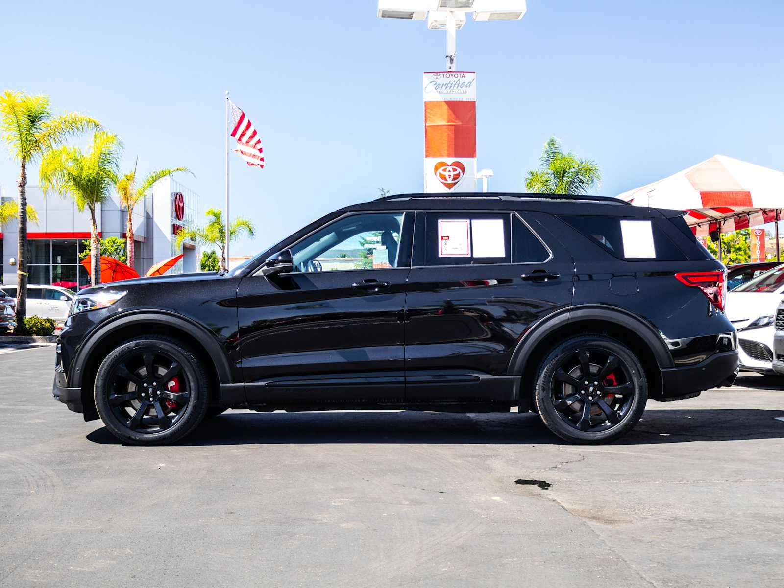 2020 Ford Explorer ST photo 6