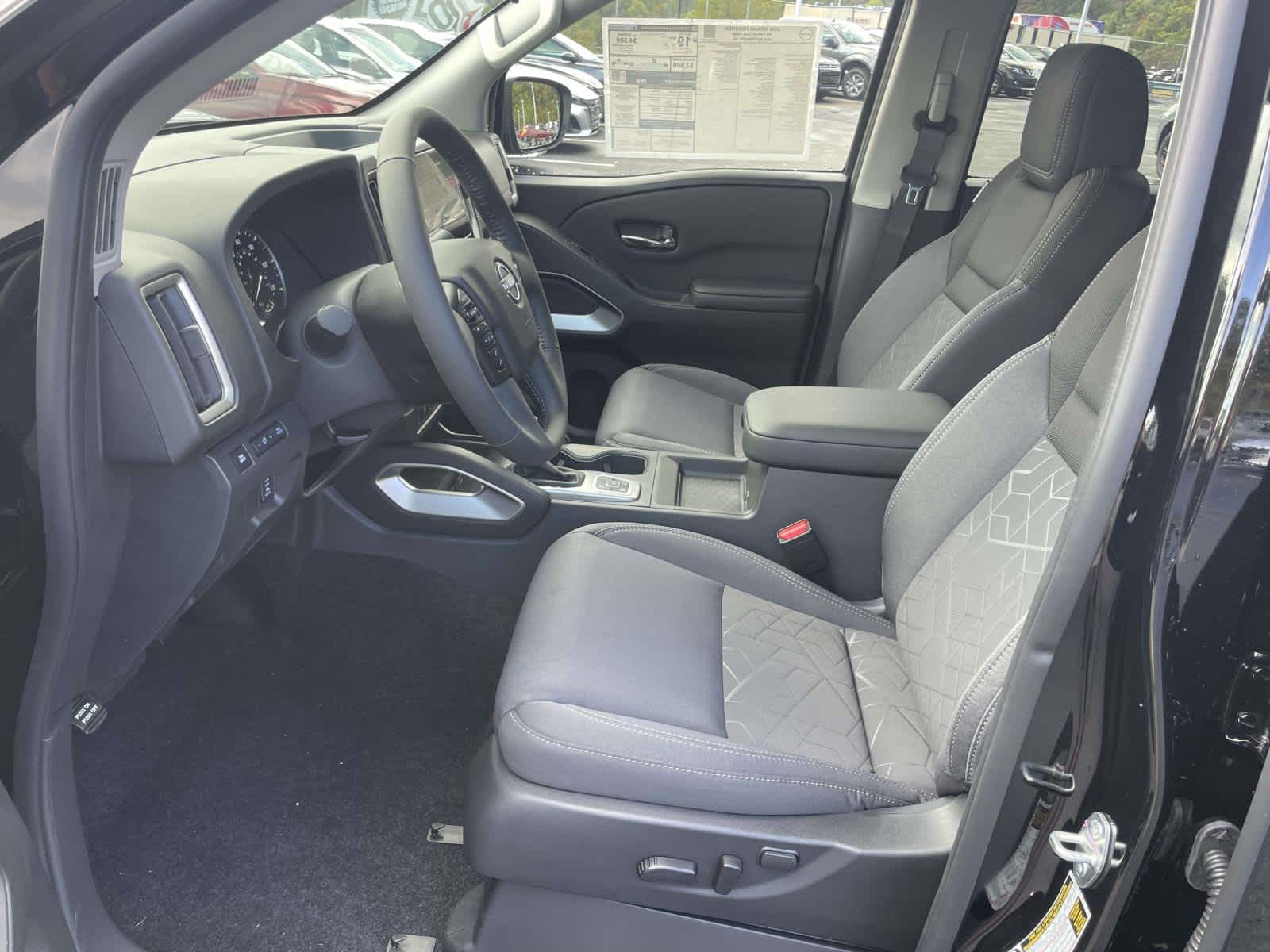 2026 Nissan Frontier Crew Cab SV photo 11