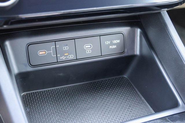 New 2025 White Hyundai SEL FWD image 15