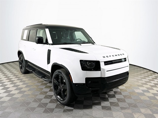 2025 Land Rover Defender 110 X-Dynamic SE