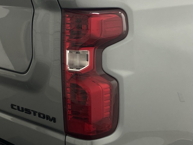 2024 Chevrolet Silverado 1500 Custom photo 8