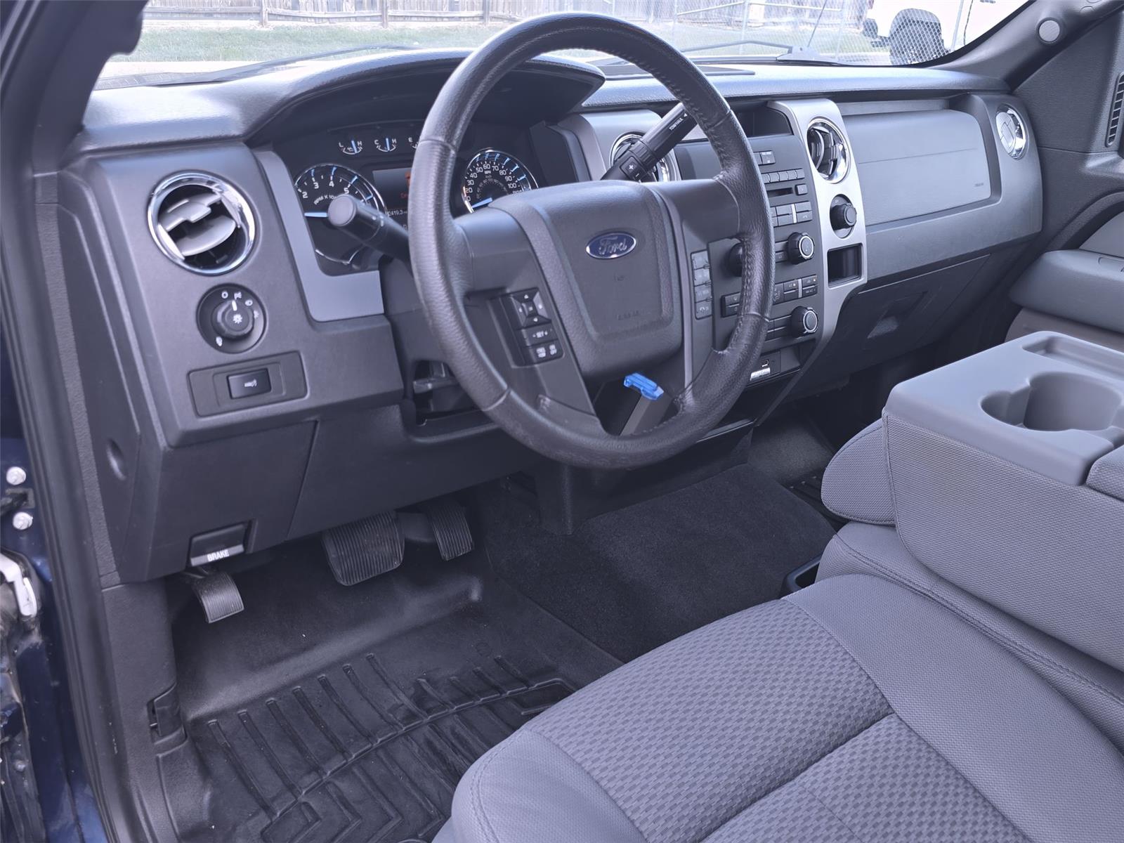 2012 Ford F-150 XLT photo 10
