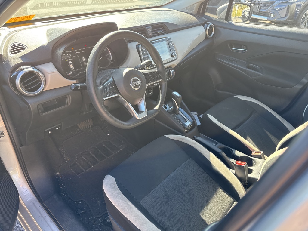 2021 Nissan Versa 1.6 SV photo 4