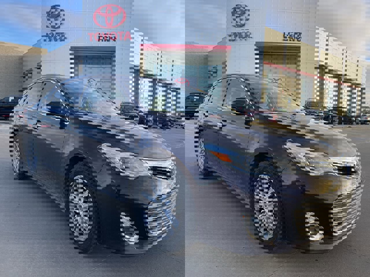 2015 Toyota Avalon XLE's photo