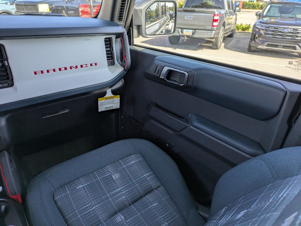 2025 Ford Bronco Heritage First Edition photo 16