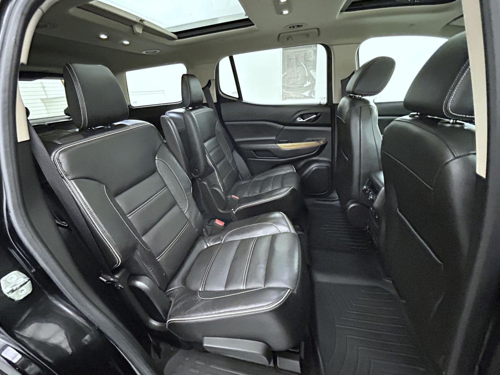 2017 Gmc Acadia Denali photo 17