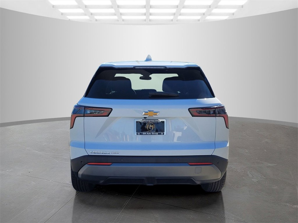 2026 Chevrolet Equinox LT photo 4