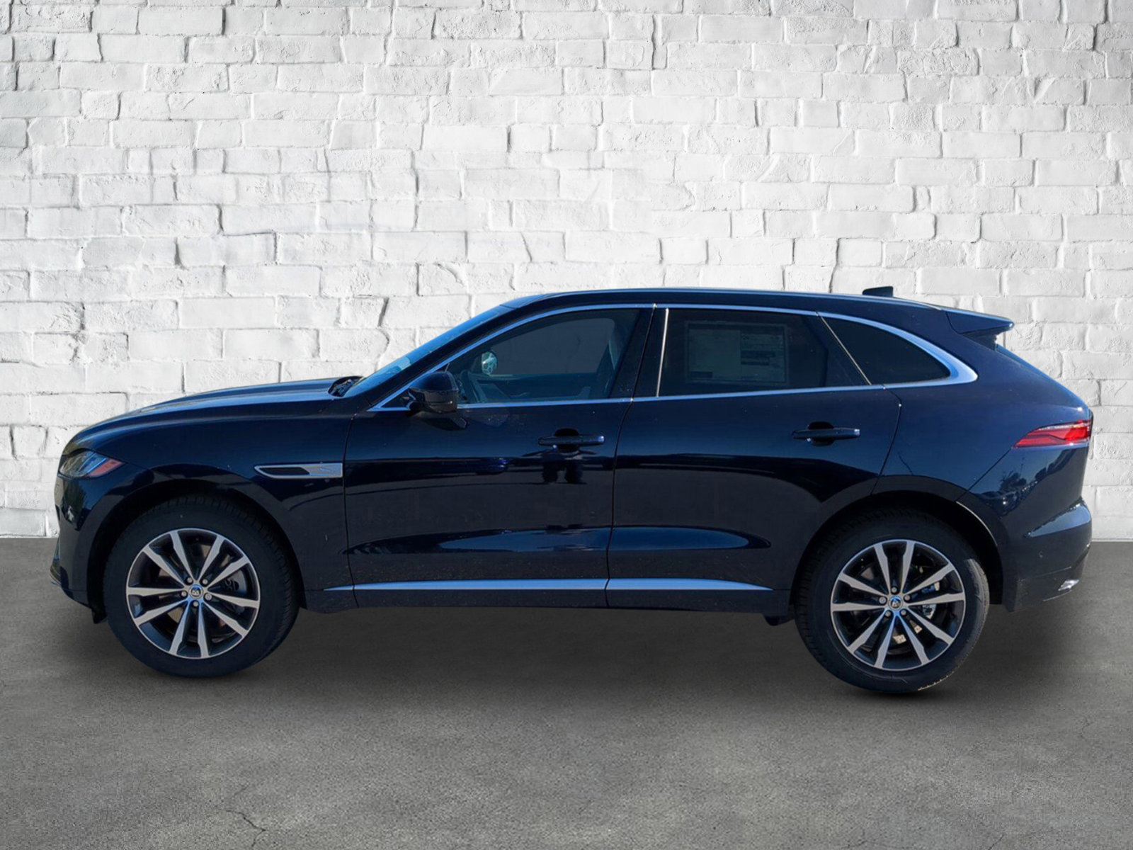 2026 Jaguar F-PACE P250 R-Dynamic S photo 3