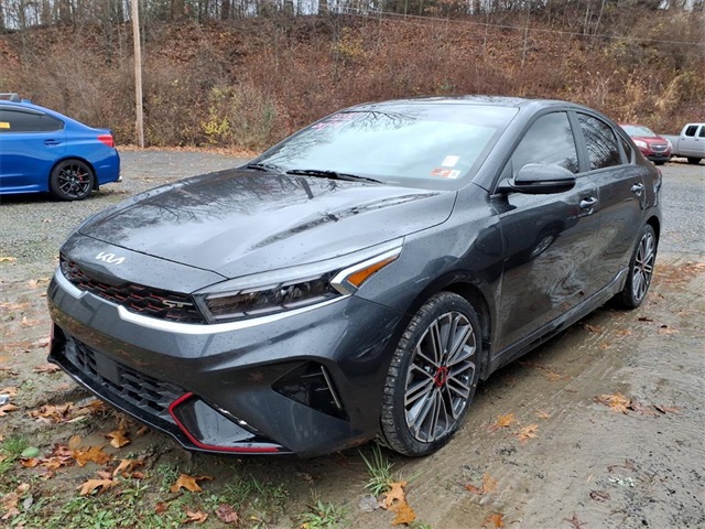 2024 Kia Forte GT photo 2