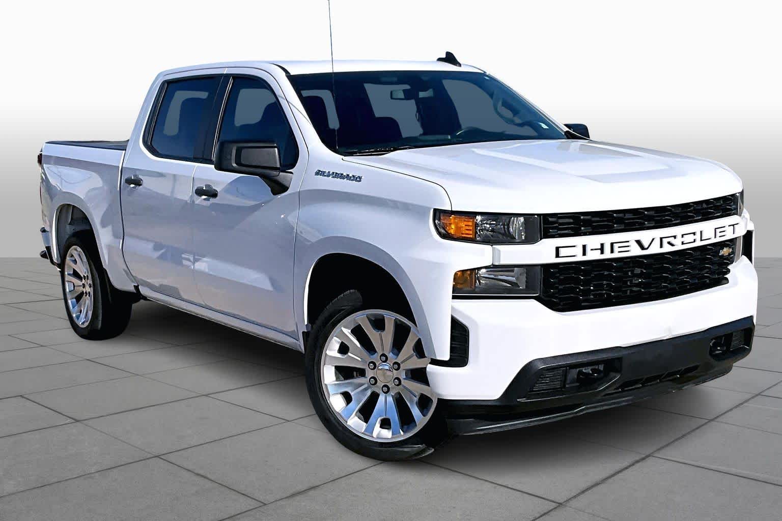 2022 Chevrolet Silverado 1500 Custom photo 2