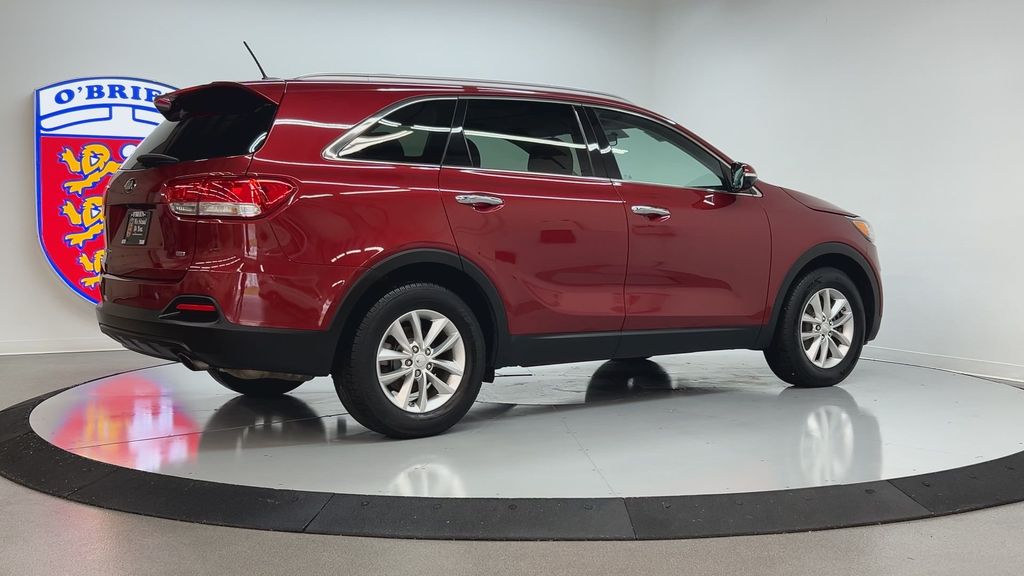 2017 Kia Sorento LX photo 4