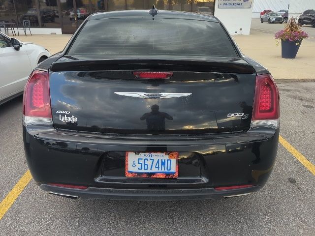 2020 Chrysler 300 S photo 2