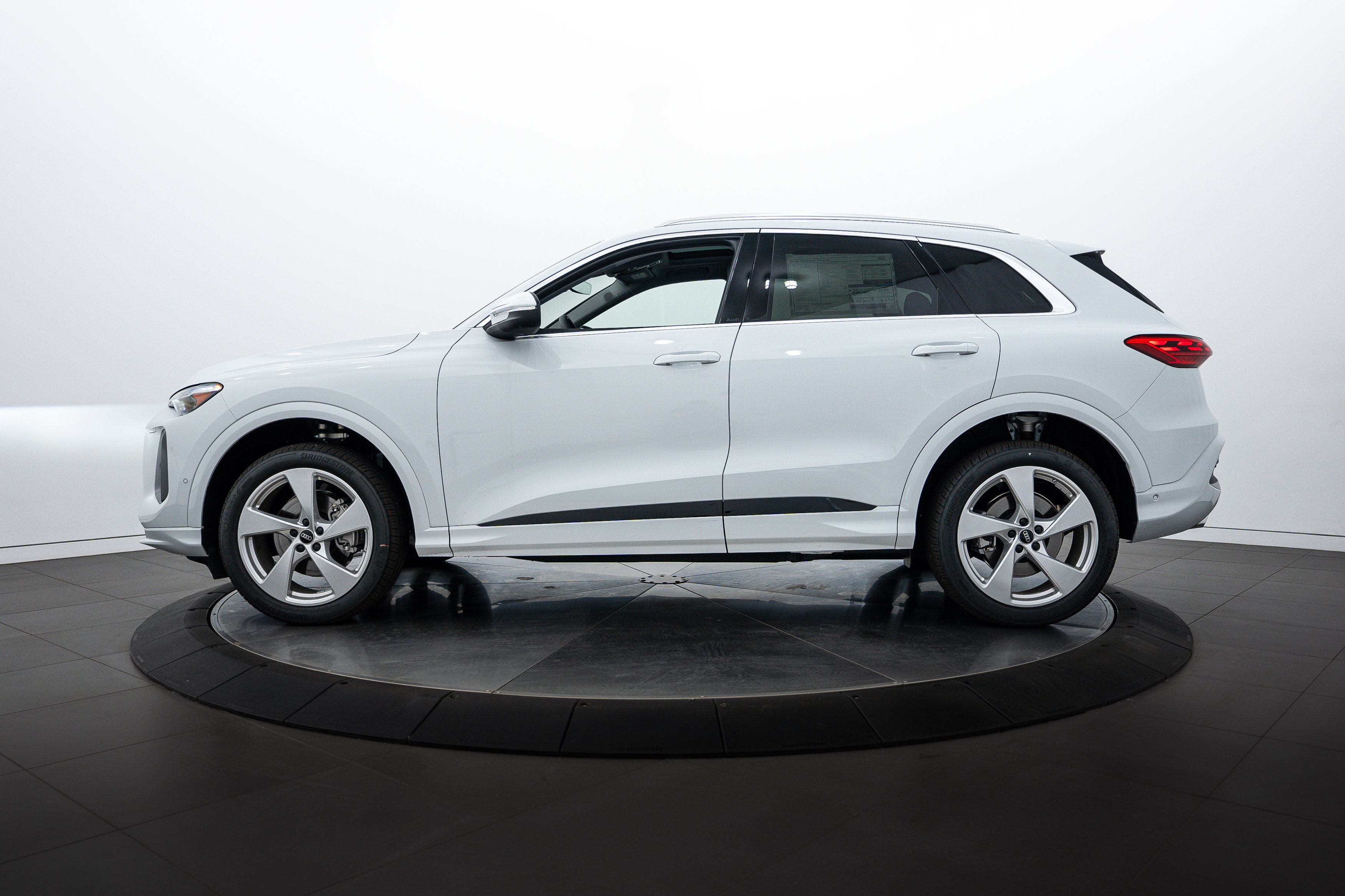 2025 Audi Q5 Premium Plus photo 5