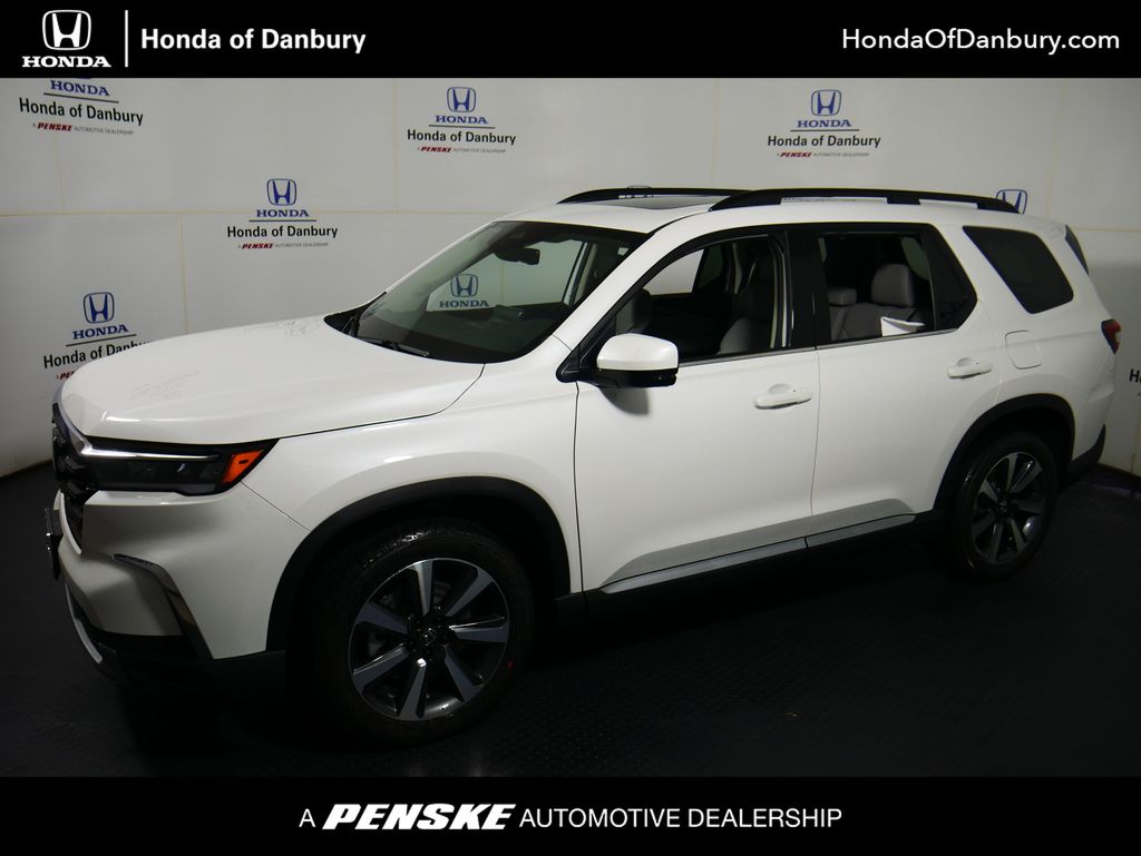 2025 Honda Pilot Touring's photo