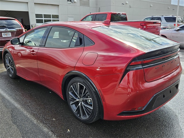 2024 Toyota Prius XLE photo 5