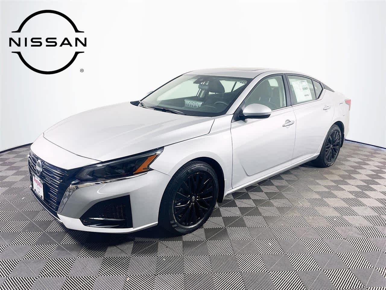 2025 Nissan Altima SV's photo